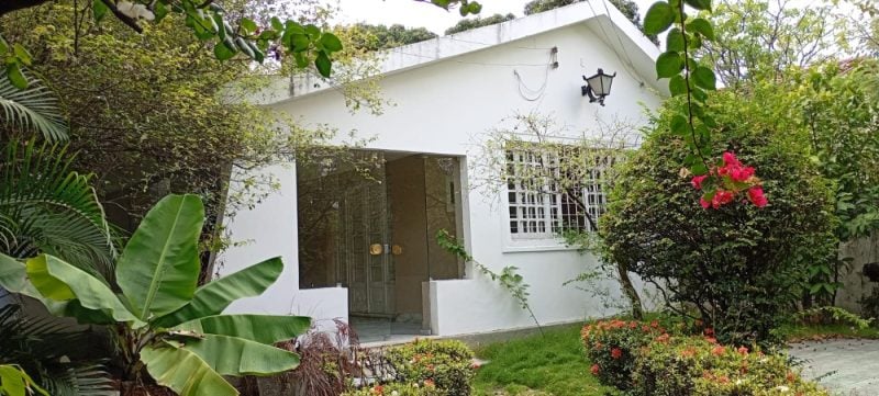 Casa para Venda em Recife, Prado, 5 dormitórios, 1 suíte, 3 banheiros, 3 vagas