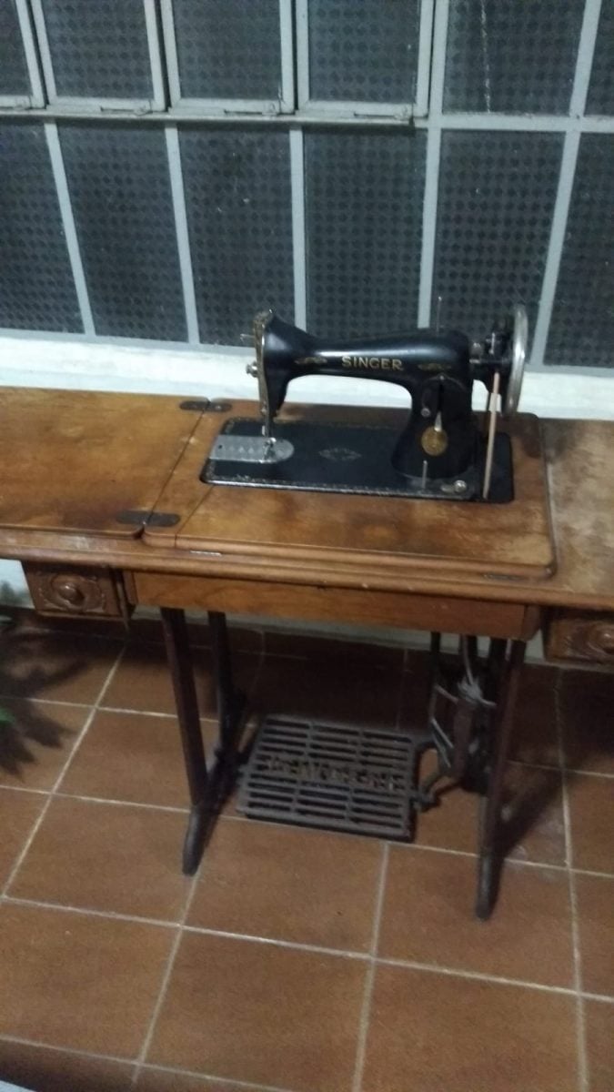 Maquina de costura ( antiguidade ) — foto 2