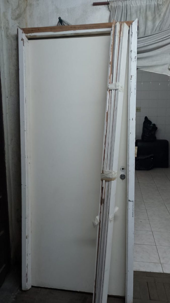 Portas completas batentes ferragens guarnição — foto 2