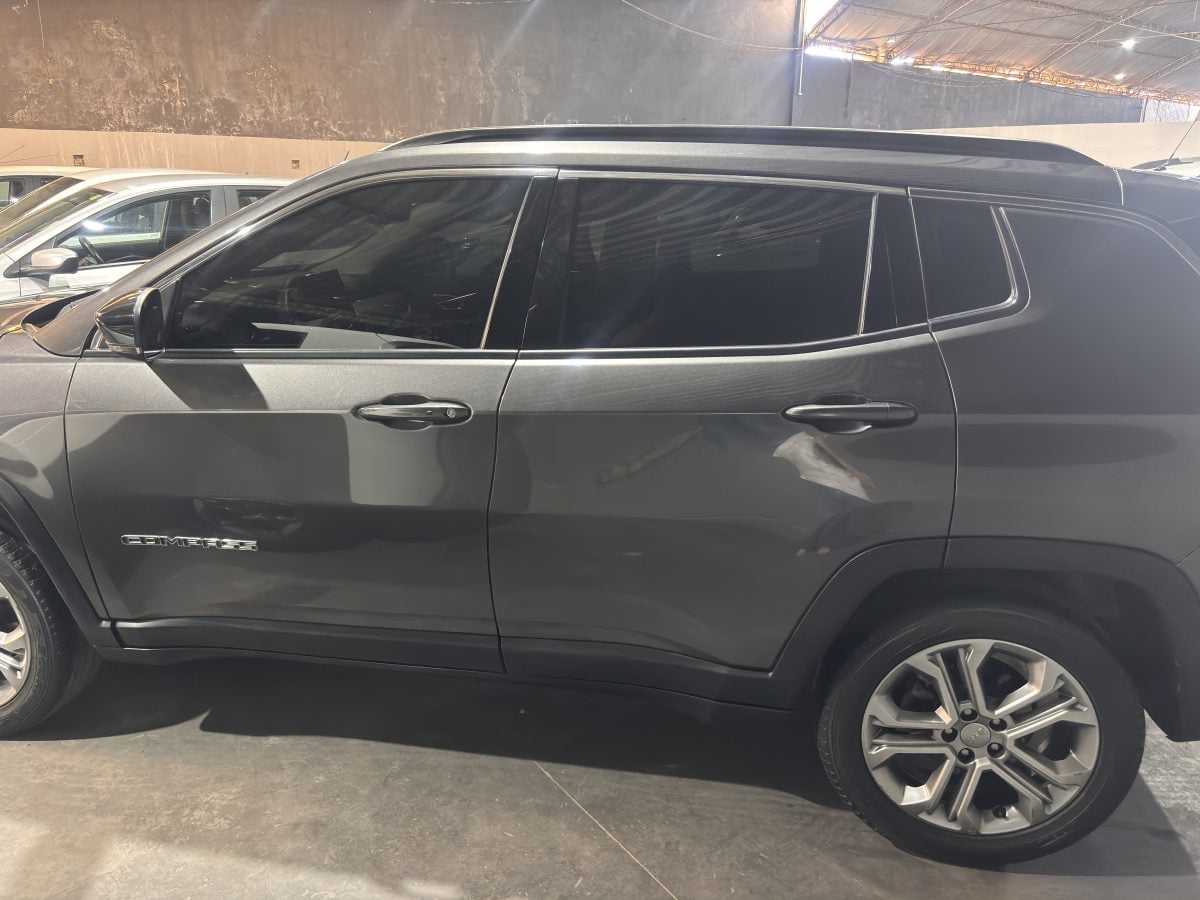 Jeep compass 1.3 — foto 2