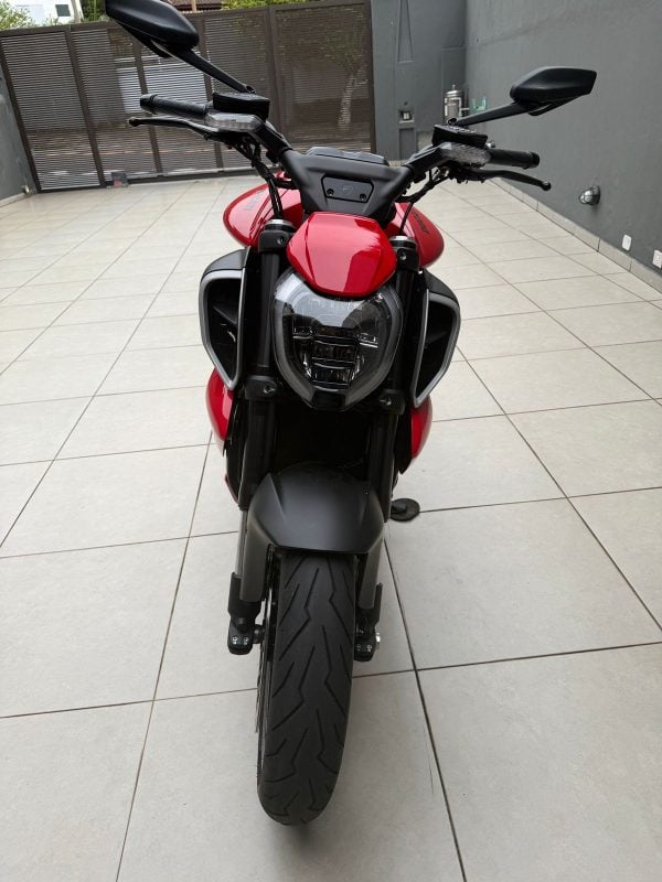Ducati Diavel V4 2025/2025. Único Dono