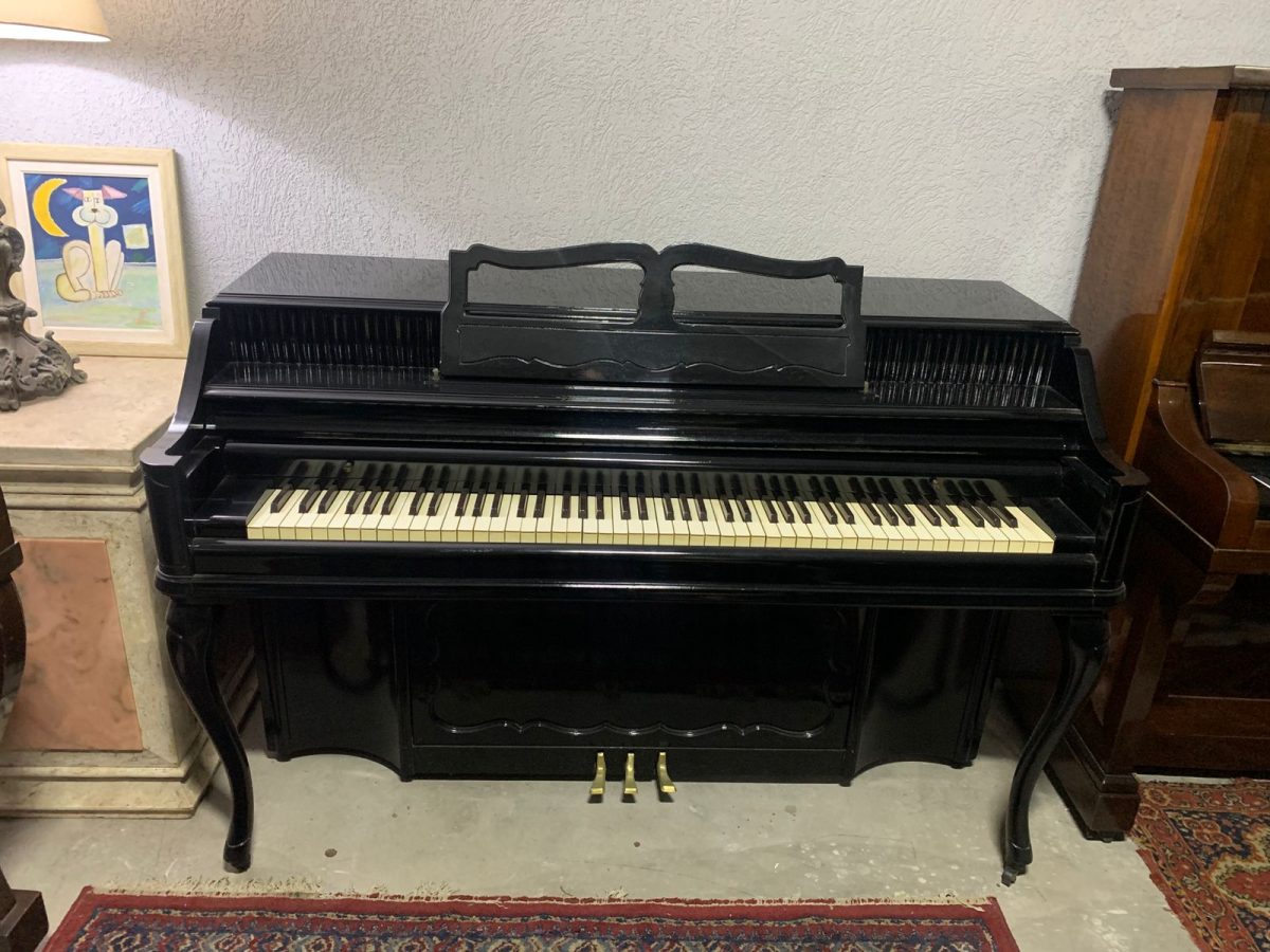 Piano Brasil Acústico Seminovo excelente marca, Preços $10800,00, temos outras opções. — foto 2