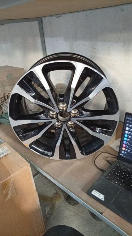 Roda Liga Leve Original Toyota Corolla Aro 17 17x7J Diamantada