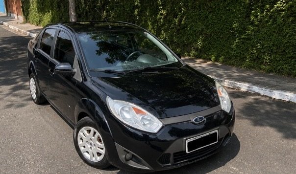 Ford Fiesta sedã