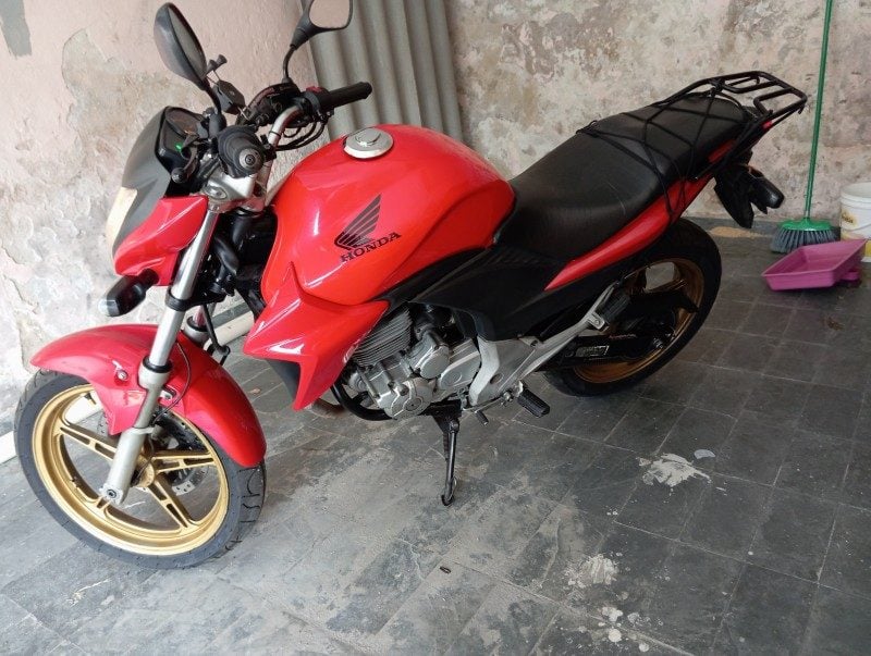 Moto Honda CB300 R ano 2015 — foto 2