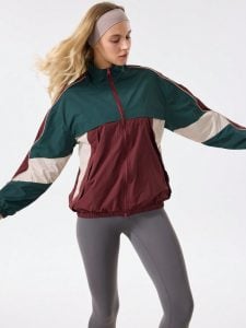 Jaqueta Solta Feminina, Gola Funnel com Blocos de Cor Vintage, Zíper de Duas Vias, Bolsos — foto 4