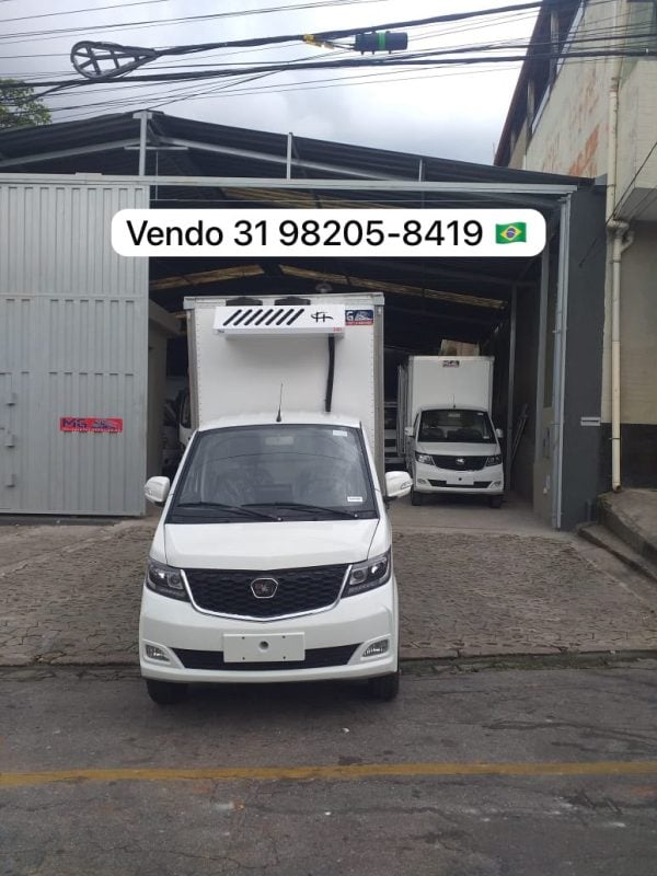 Baú refrigerado p/ Effa V21 ou V22