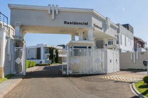 Casa Mobiliada à Venda No Residencial Boulevard, Com 3 Suítes, área Gourmet E Piscina — foto 20