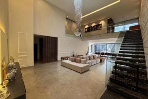 Mansão de 4 Suítes 780 m² de Área Construída — foto 3