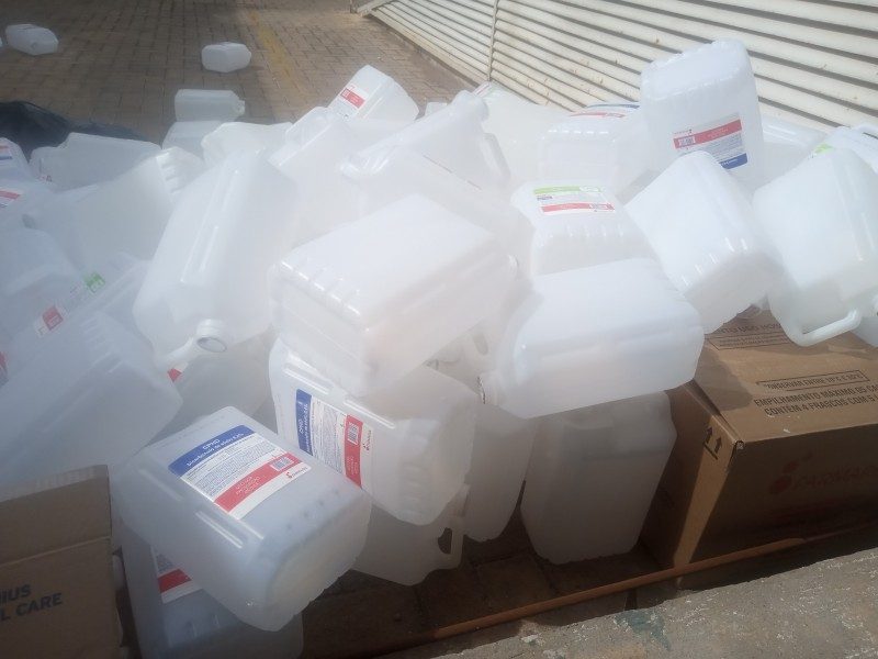 Vende Se Galoes Reciclaveis De 5 Litros
