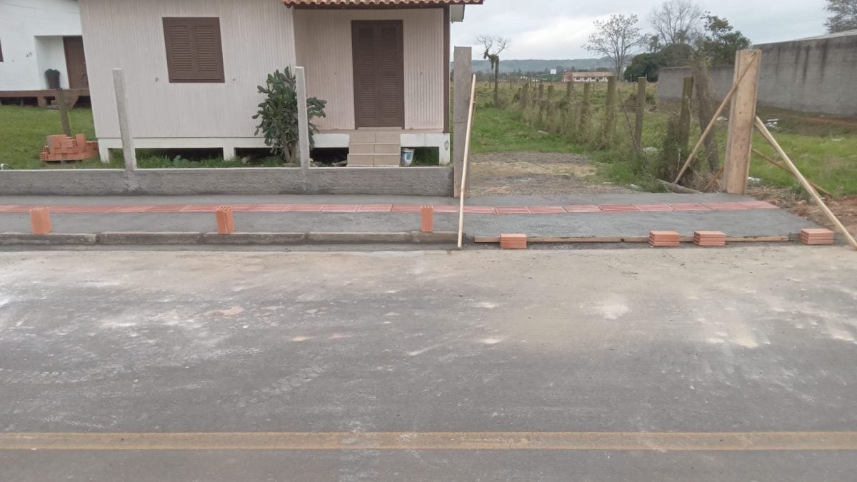 Casa 2 quartos, terreno 413 m², Quarta Linha, Criciúma — foto 2
