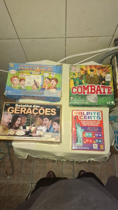 Vendo 4 jogos de tabuleiros originais