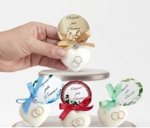 Kit 50 lembrancinhas para Casamento coração com aliança — foto 4