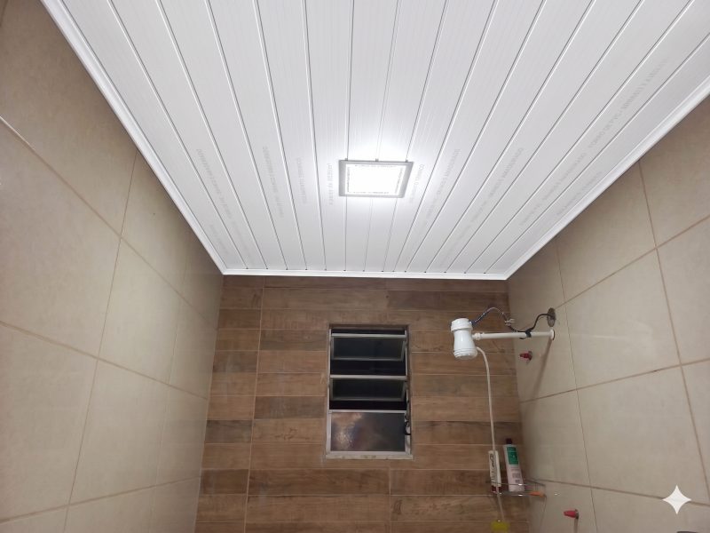 Forro de PVC Colocado com Material Incluso — foto 2