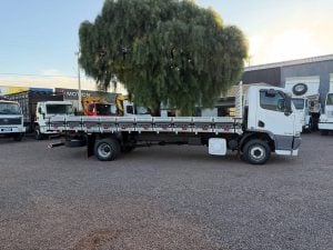 Caminhao a venda Mercedez-Benz 1016 4X2 — foto 8