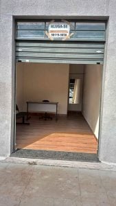 Casa no Campos Elíseos c/ 93m² com 2 salões comerciais. Esta casa dá R$2000,00 de renda! — foto 17