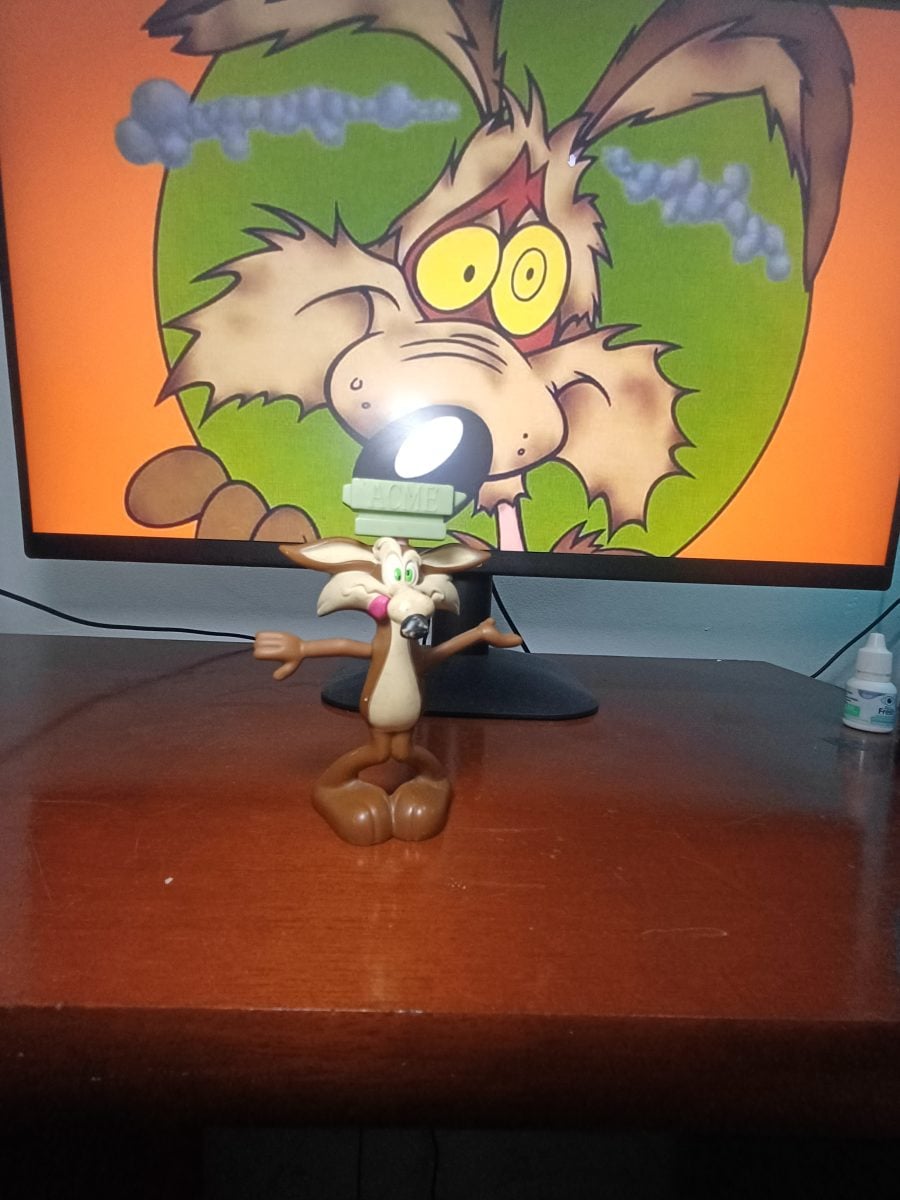 Miniatura Coiote (Wile E. Coyote) com Bigorna ACME Looney Tunes — foto 2