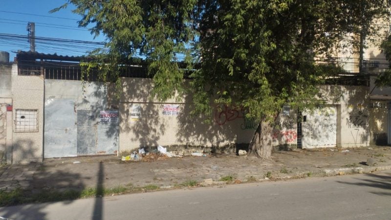 Terreno para Venda em Olinda, Jardim Atlântico, 4 dormitórios, 1 suíte, 2 banheiros, 3 vag