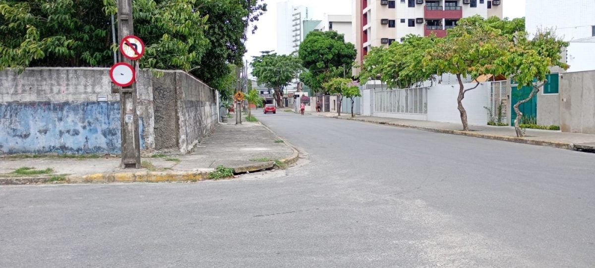 Casa para Venda em Recife, Prado, 5 dormitórios, 1 suíte, 3 banheiros, 3 vagas — foto 2