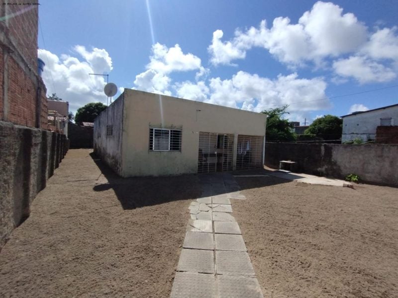 Terreno para Venda em Olinda, Jardim Atlântico, 3 dormitórios, 1 suíte, 1 banheiro, 2 vaga