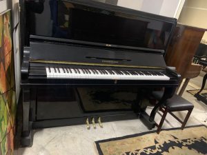 Piano Brasil Acústico Seminovo excelente marca, Preços $10800,00, temos outras opções. — foto 10