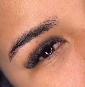 Alongamento de Cílios Profissional Realce Sua Beleza! — foto 9