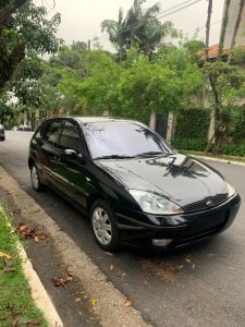 Ford Focus Ghia 2.0 16v/ 2.0 16V Gasolina 5P AUT 2004 — foto 3