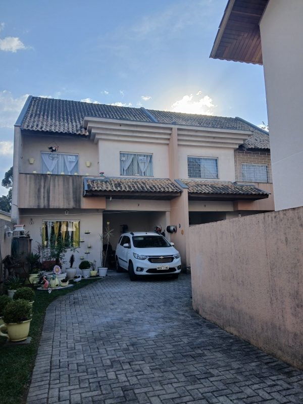 2 Sobrados à Venda Com 3 Quartos Bairro Atuba-curitiba