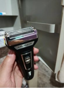 Barbeador Elétrico Kemei 3 em 1 KM 6558 Corta Cabelo Barba — foto 3