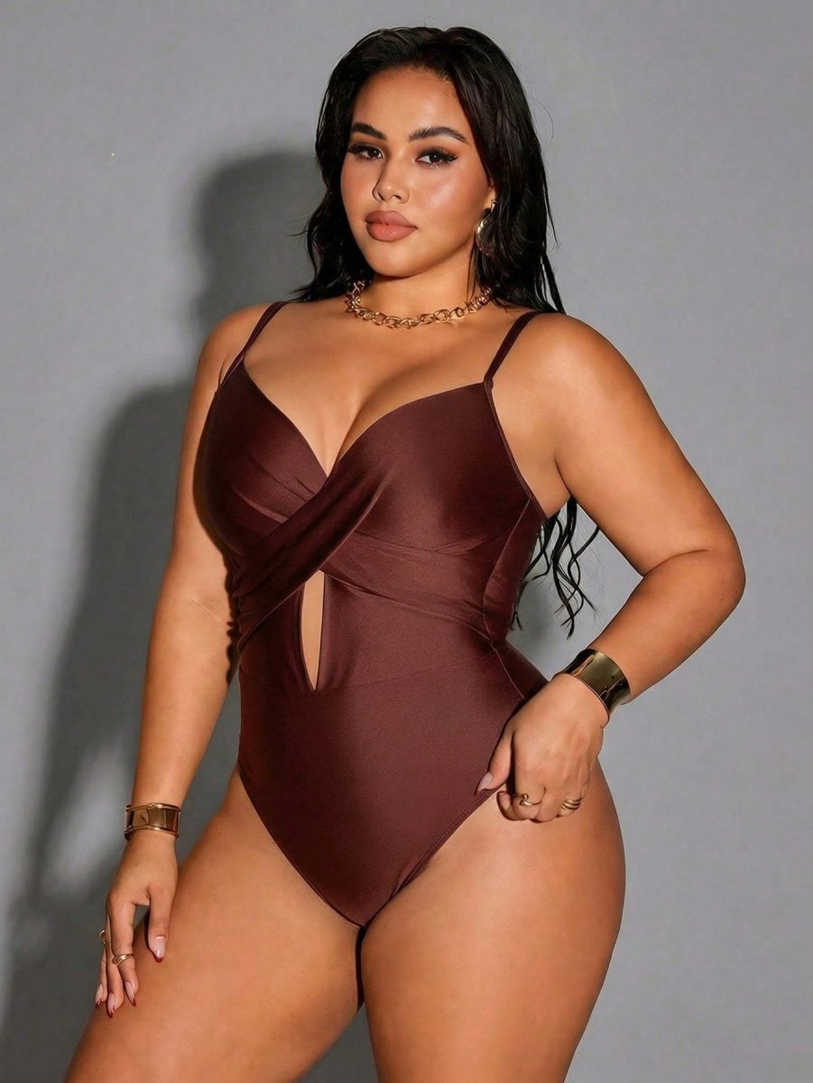 Maiô Sexy de Uma Peça com Cruzamento Frontal em Cor Sólida para Mulheres Plus Size — foto 2