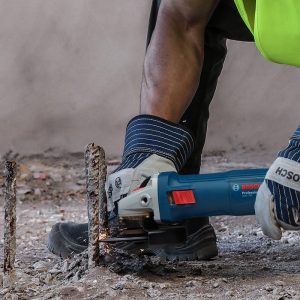 Esmerilhadeira angular 4.1/2" 710W com 5 Discos - GWS 700 Bosch — foto 4