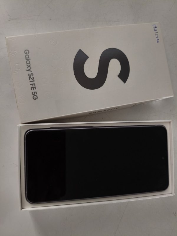 Samsung Galaxy S21 FE 5G celular smartphone