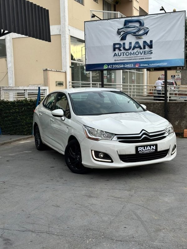 Citroën C4 LOUNGE EXCLUSIVE 2014