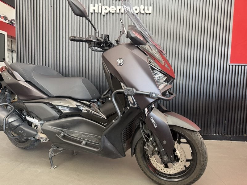 Yamaha XMax 300 Connected