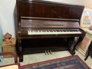 Piano Brasil Acústico Seminovo excelente marca, Preços $10800,00, temos outras opções. — foto 3
