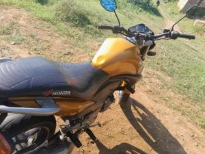 Honda CB300 — foto 3