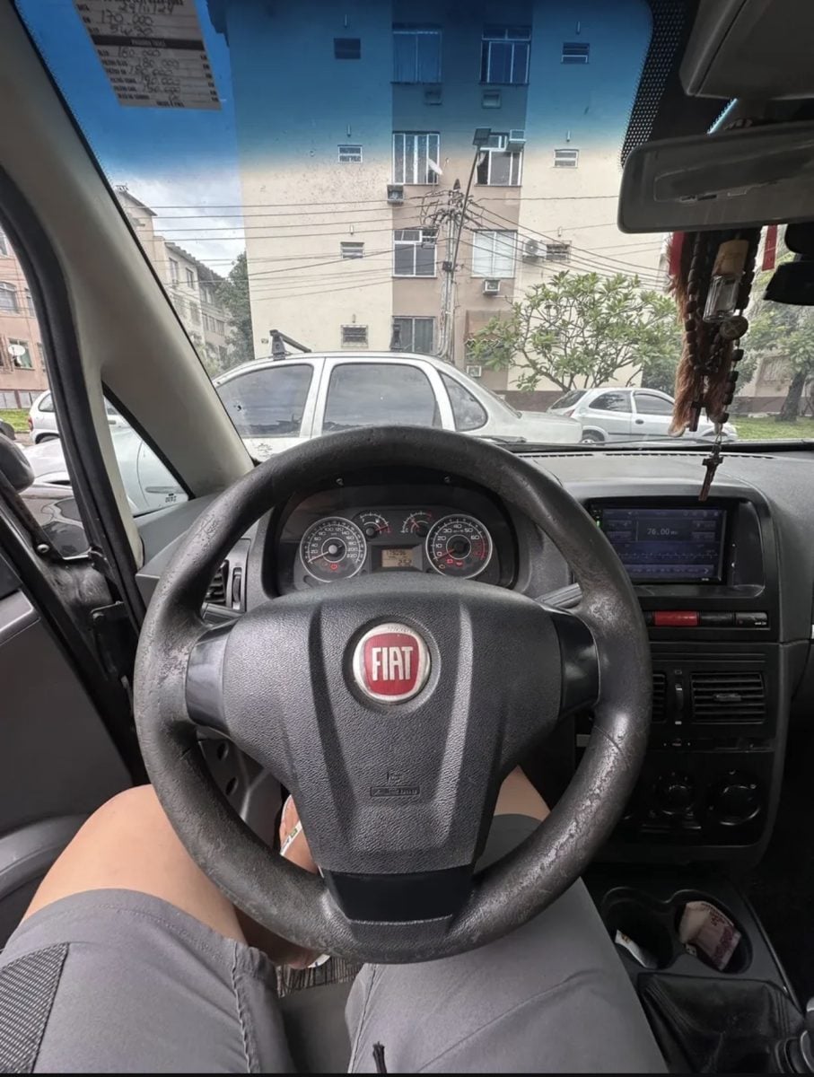Fiat Idea 2012 Em Perfeito Estado — foto 2