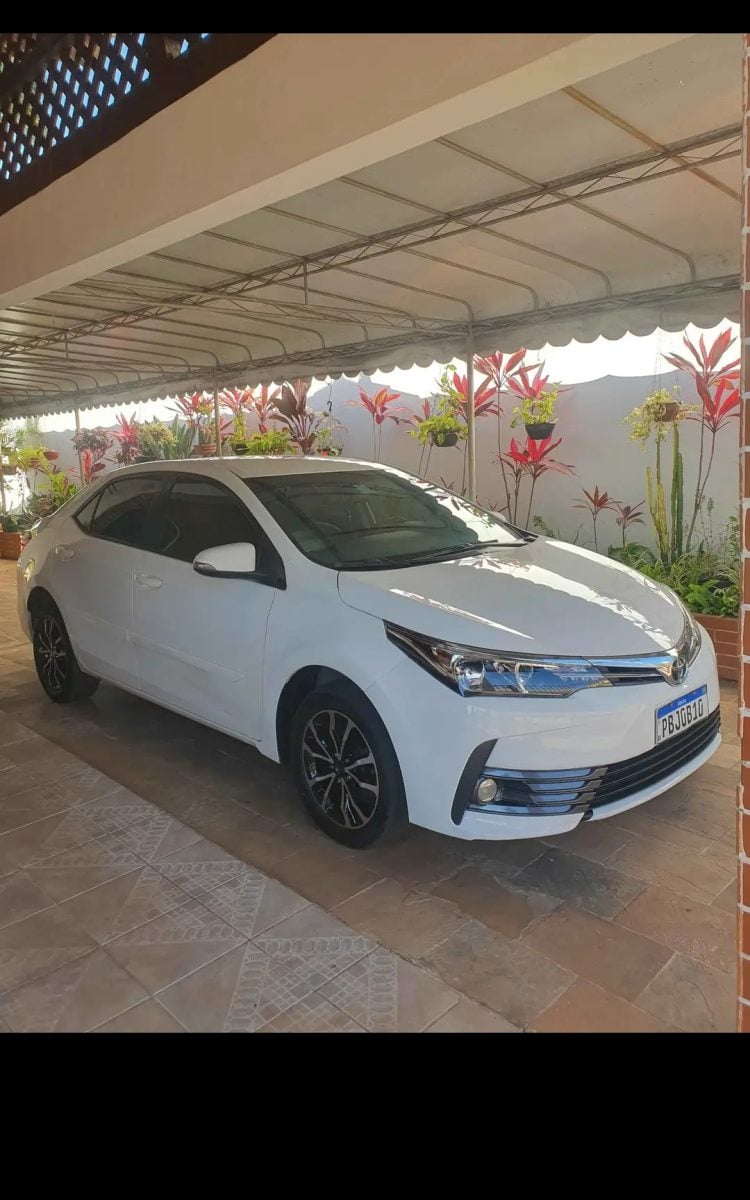 Toyota Corolla 2018 — foto 2