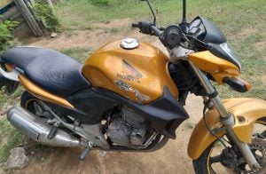Honda CB300 — foto 7