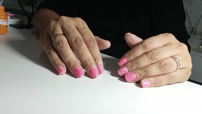 Lara Nail designer