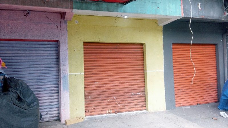 Sobrado Comercial de 130 m²,mais 3 casas no fundo Sitio Cercado. Curitiba Valor: R$ 680.000 — foto 2
