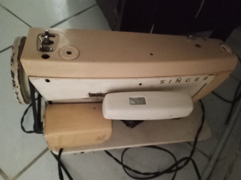 Máquina de costura Singer — foto 2