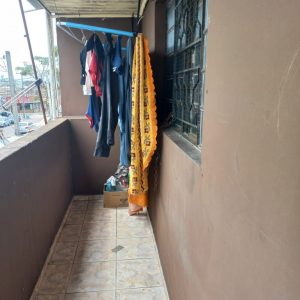 Sobrado Comercial de 130 m²,mais 3 casas no fundo Sitio Cercado. Curitiba Valor: R$ 680.000 — foto 10