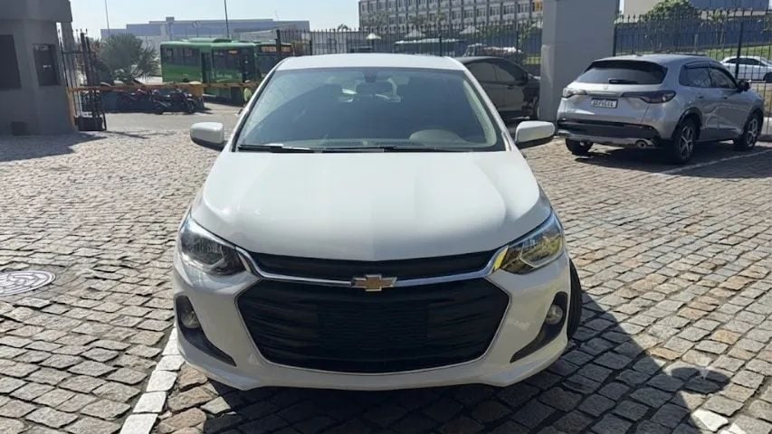 Chevrolet Onix Hatch LTZ 1.0 12V TB Flex Mec. 4P 2023 — foto 2