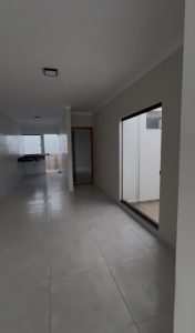 Casa 2 quartos 1 sendo suite. Próx: assai — foto 3