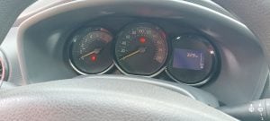 Vendo Sandero prata com GNV Geração 5 com 16 MTS, modelo 2017,2.6/8v, Carro muito novo — foto 9