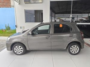 Toyota Etios Hatch 1.3 X Flex 2018 Completo, Documentação em Dia — foto 8