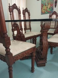 Sala de Jantar em Cerejeira Maciça com 6 Cadeiras e Aparador — foto 5