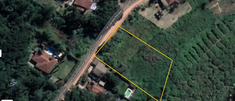 Vendo 2 Lotes de Terreno, Bairro Maracanã, em Jarinú, SP, próximo ao centro comercial.