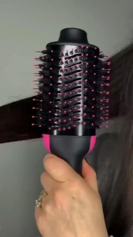Escova secadora 1300W, escova bivolt, secador alisador, escova modeladora, escova cabelo profissiona